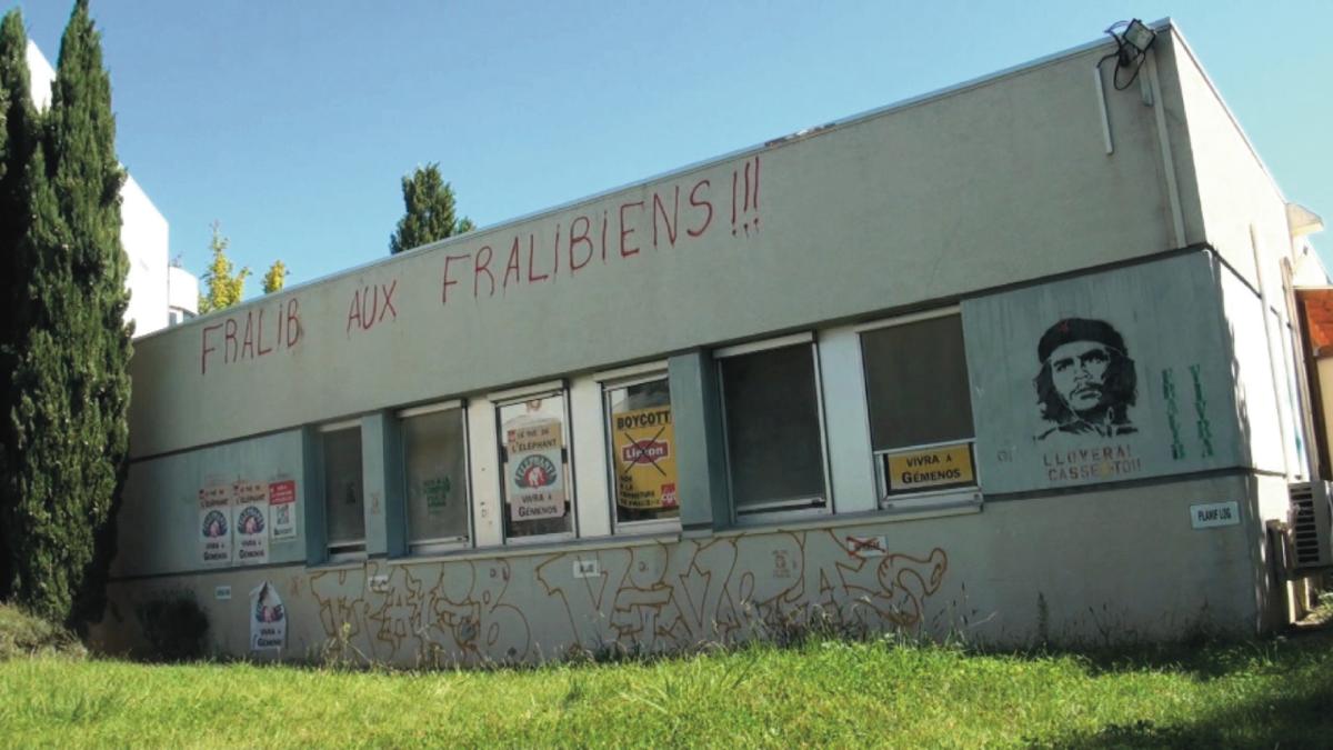 Façade de l'usine Fralib