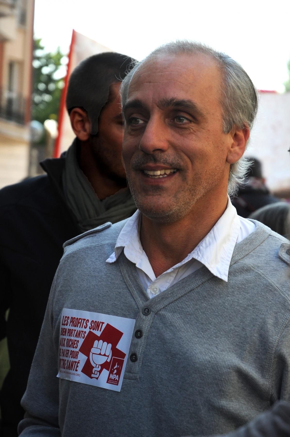 Philippe Poutou en soutien pour la défense et la reconstruction de la Maternité des Lilas.