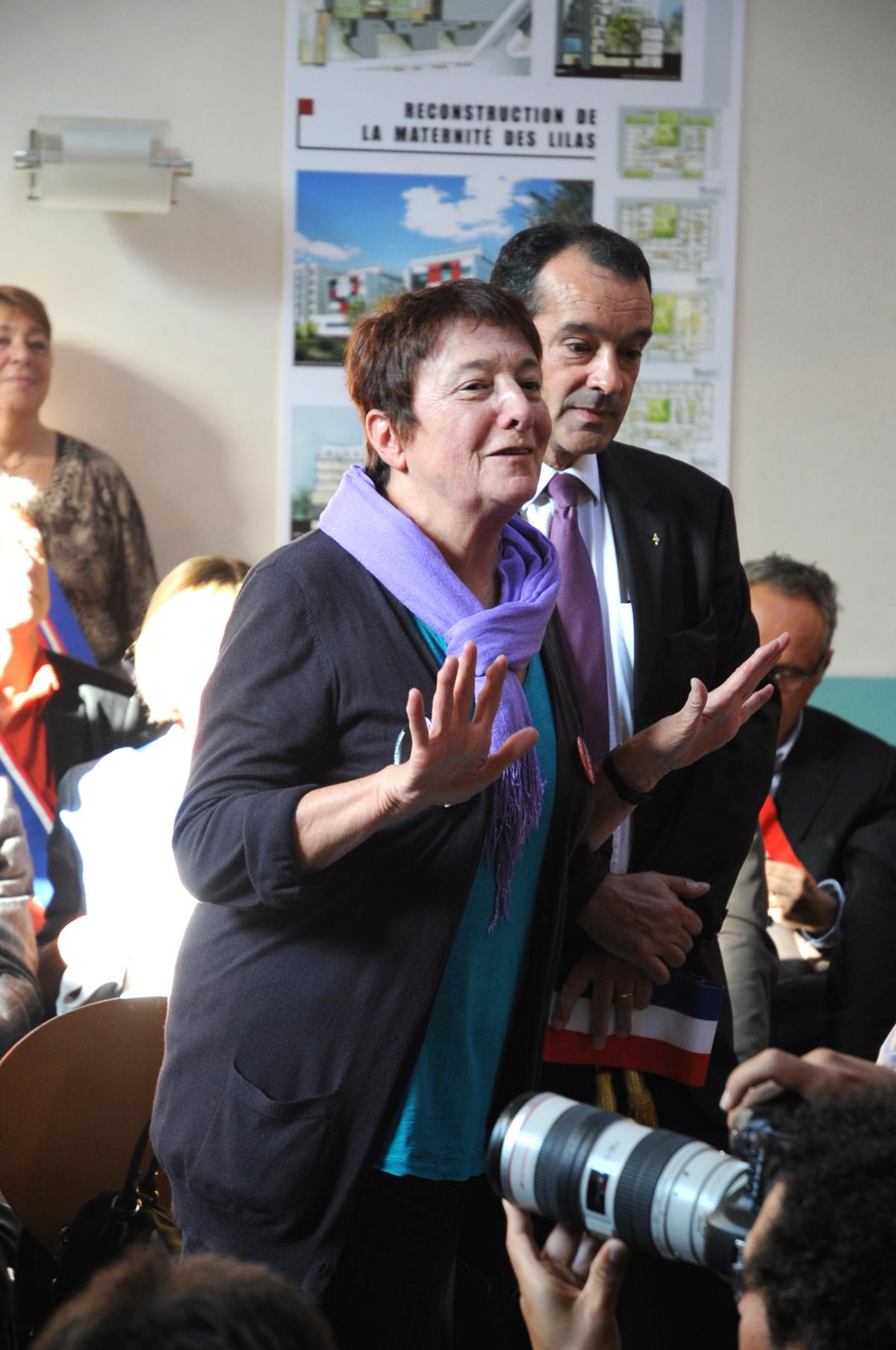 Intervention d'Arlette Laguiller à la Conférence de Presse maternité des Lilas 24 Septembre 2011