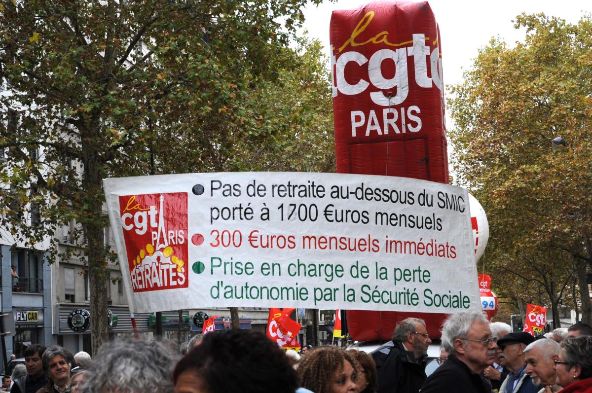 pas de retraite au dessous du smic porté à 1700 euros mensuels 300 euros mensuels immédiats