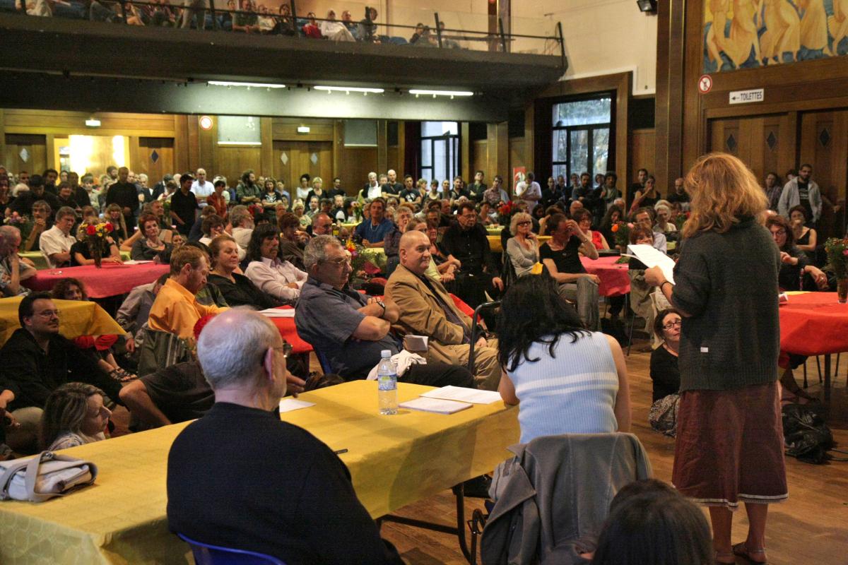 Hommage rendu dans la grande salle de l'hôtel de ville de Montreuil