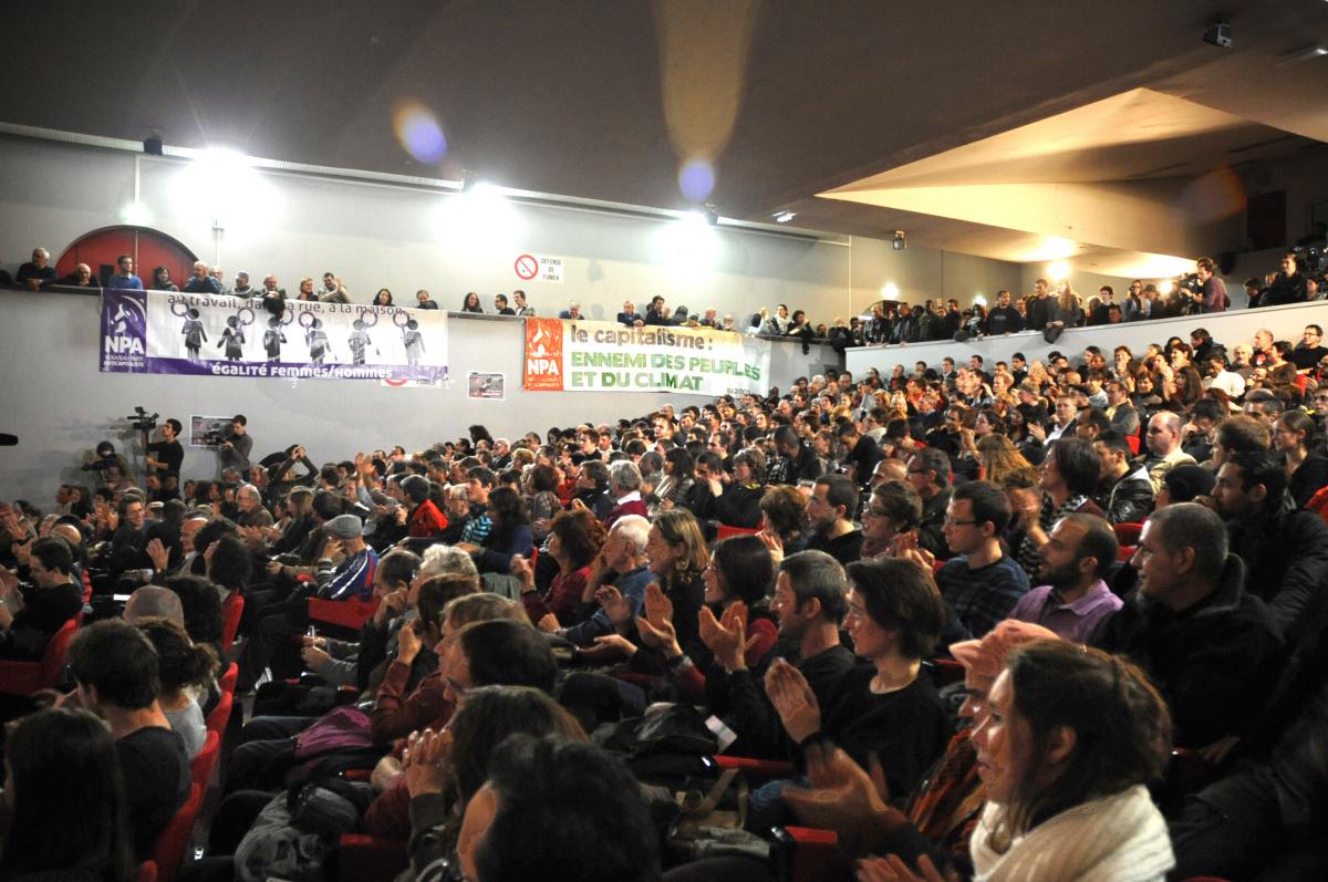 salle au Meeting de la bourse du travail de saint Denis