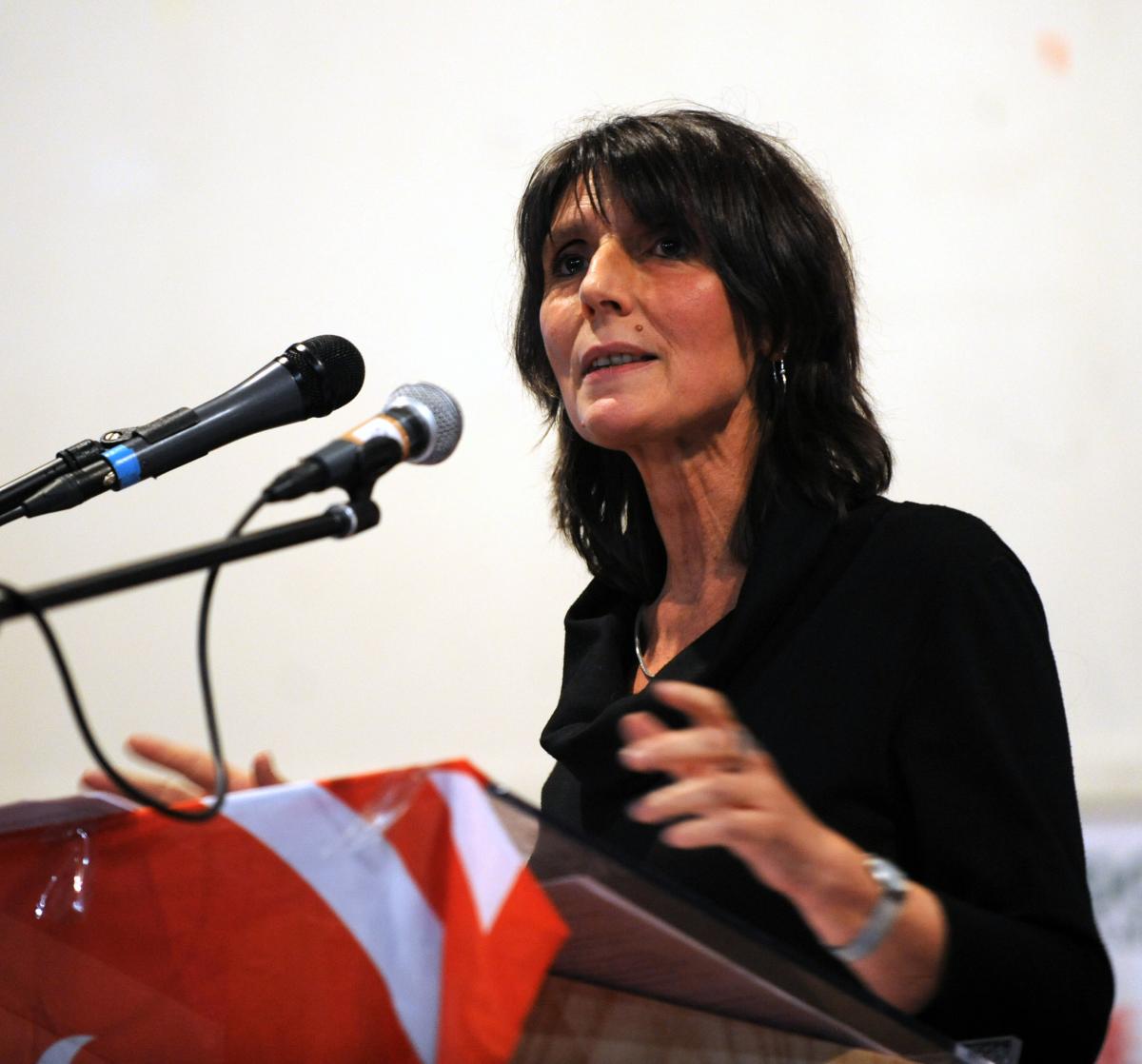 Christinne Poupin porte parole du Npa à Saint Denis Bourse du travail