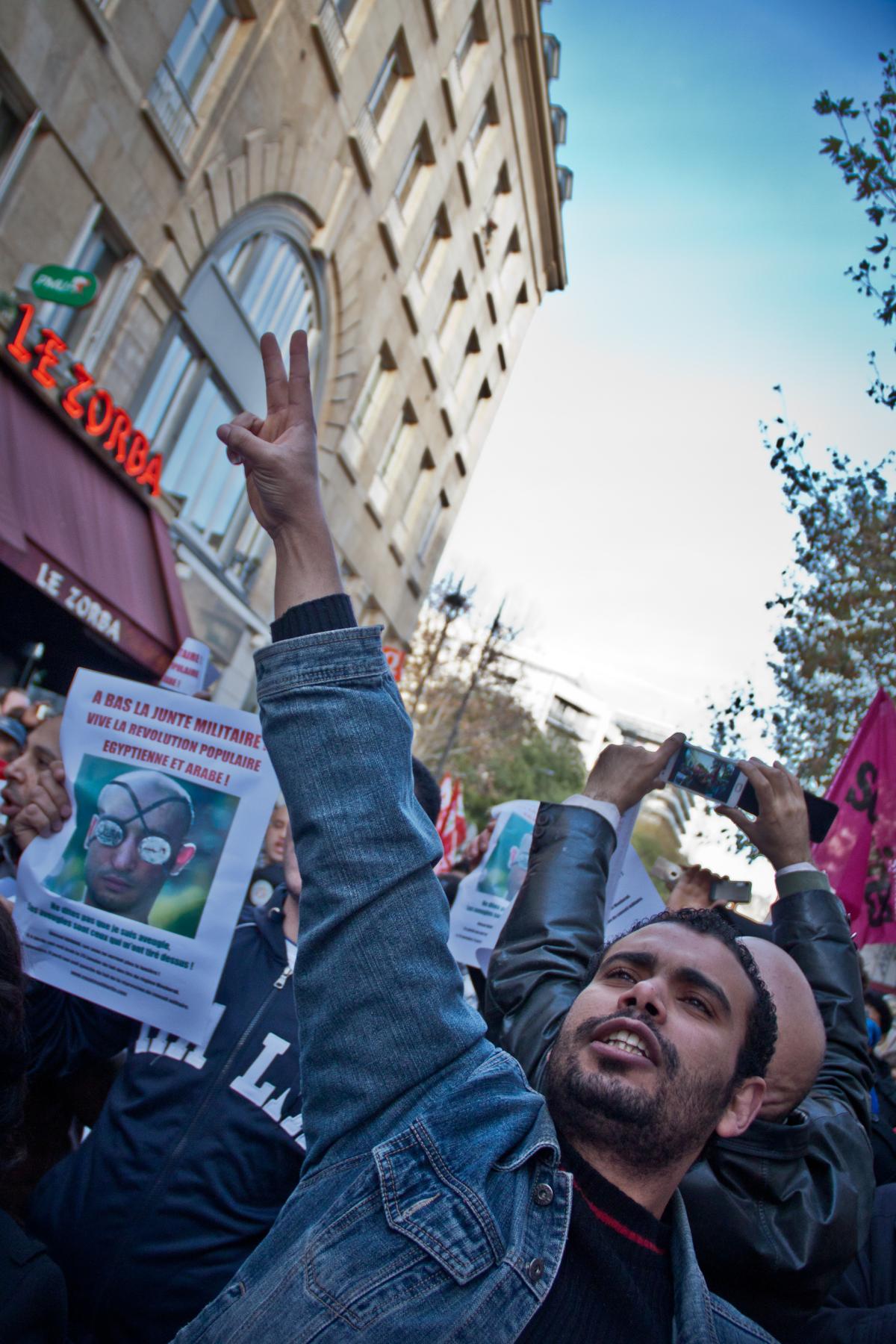 Manifestant faisant le