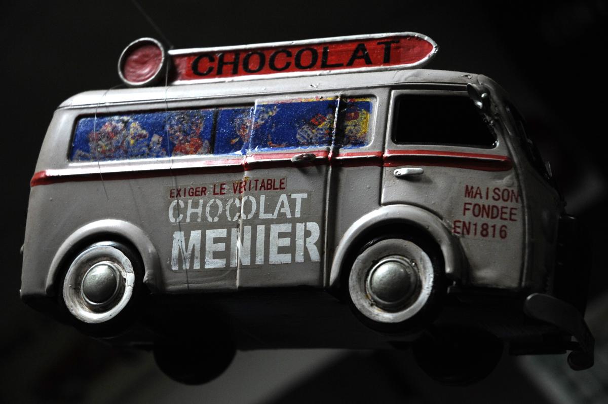 camionette à publicité chocolat Meunier