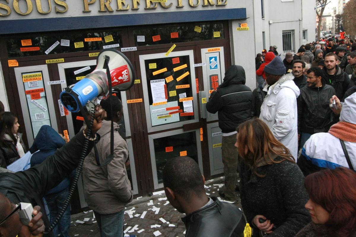 La manifestation devant la sous-préfecture