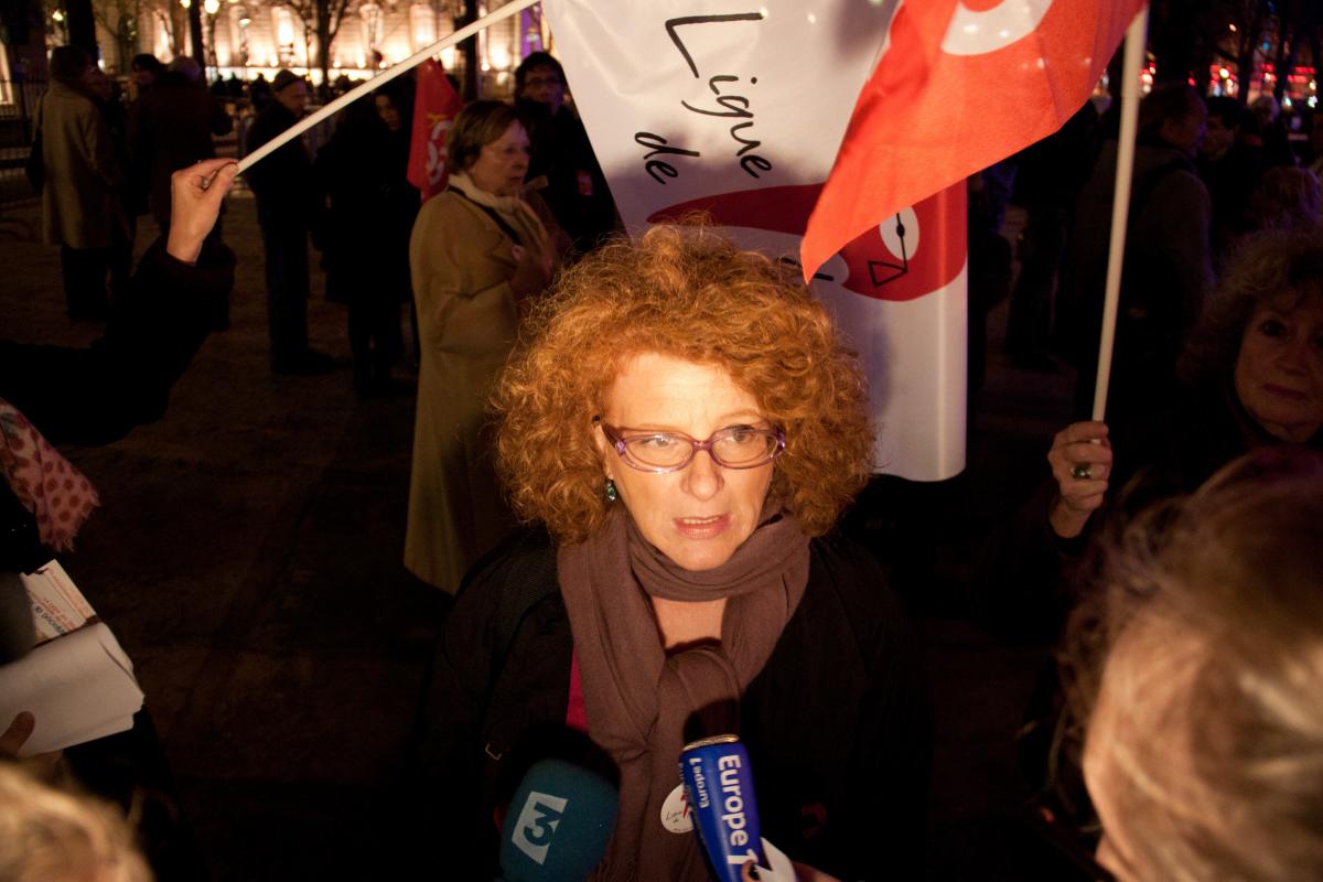 Une porte-parole de la LDH, co-organisatrice d'un contre-rassemblement pour défendre la liberté d'expression.