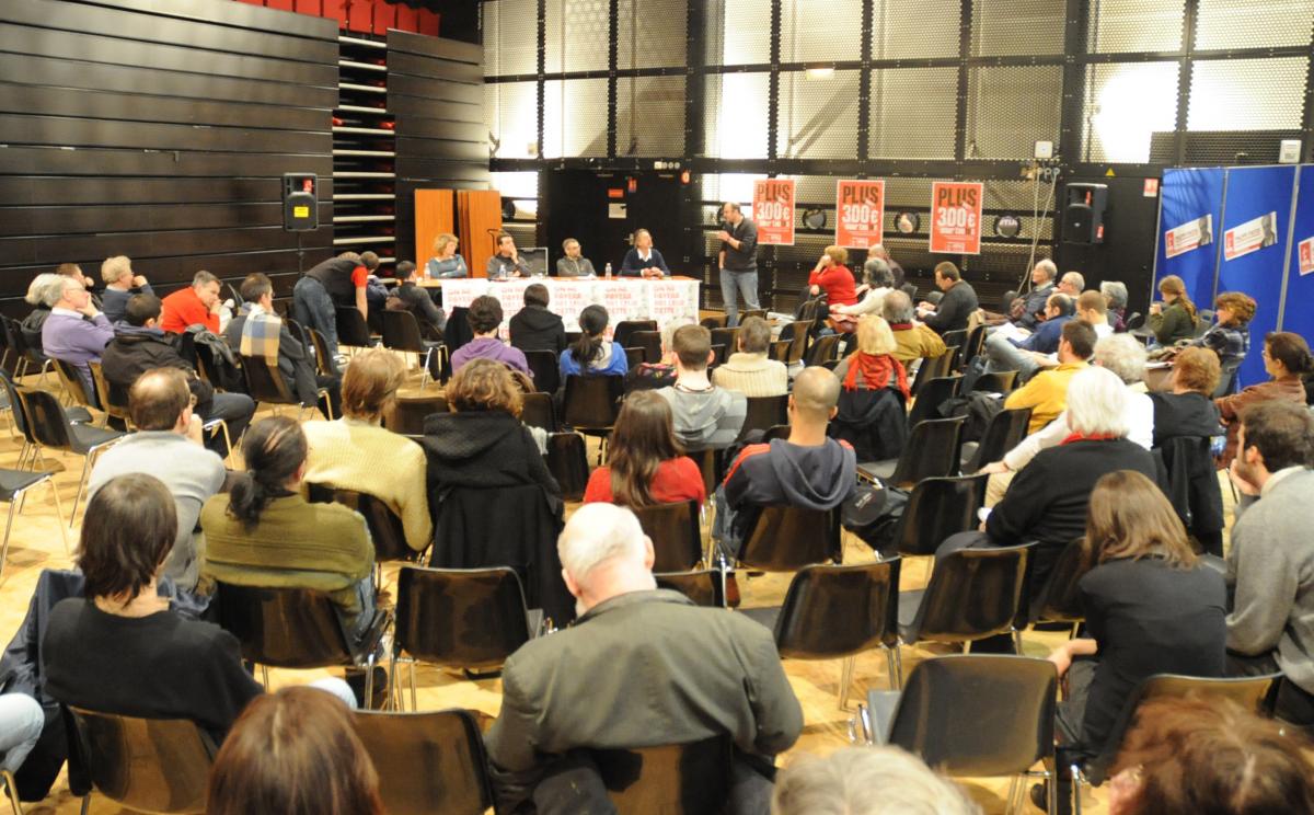 Salle débat Résistances en Europe face à la crise, l'austérité et la dette