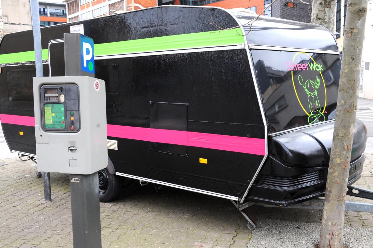Caravane cuisine de rue à Montreuil