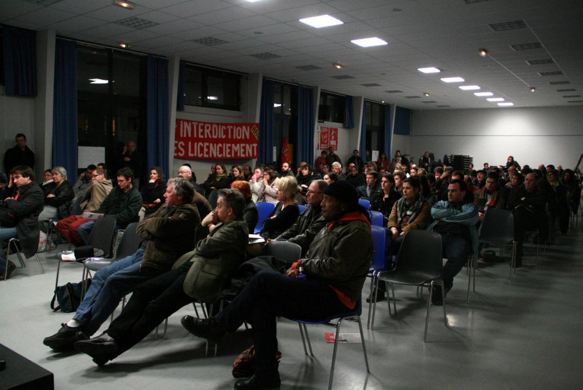 Public au meeting de Philippe Poutou.
