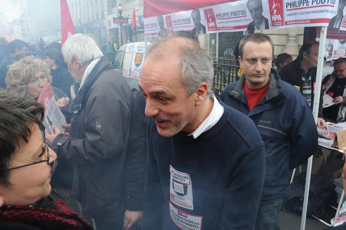 Philippe Poutou au point fixe du Npa à Paris