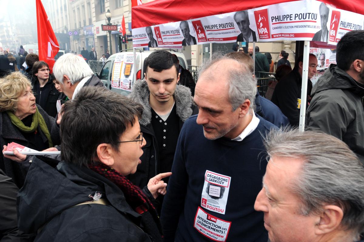 Philippe Poutou au point fixe du Npa à Paris
