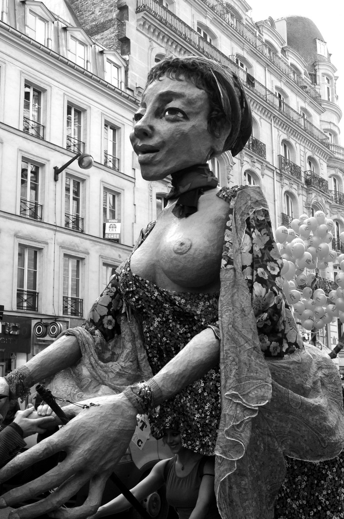 marionette l'Art est Public