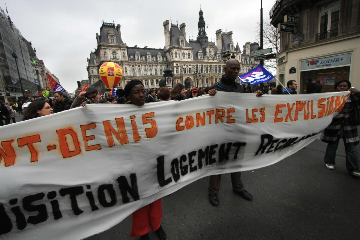 Banderole Saint Denis Réquisition Relogement Régularisation