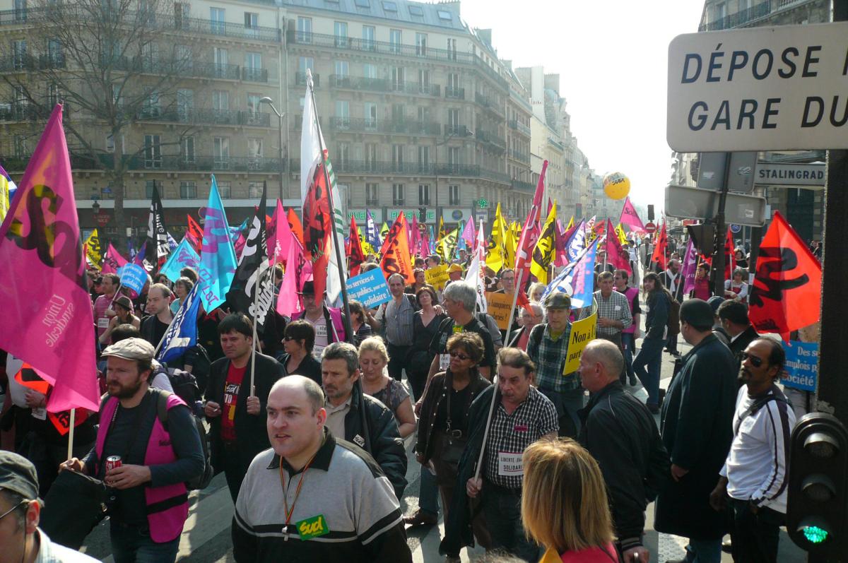 Plus de 6 000 manifestant-e-s pour l'emploi à Paris le 24 mars 2012.