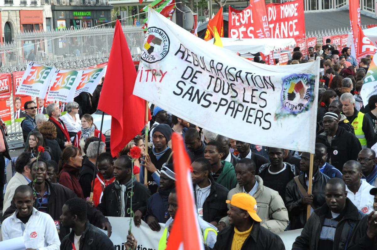 Régularisation de tous les sans -papiers