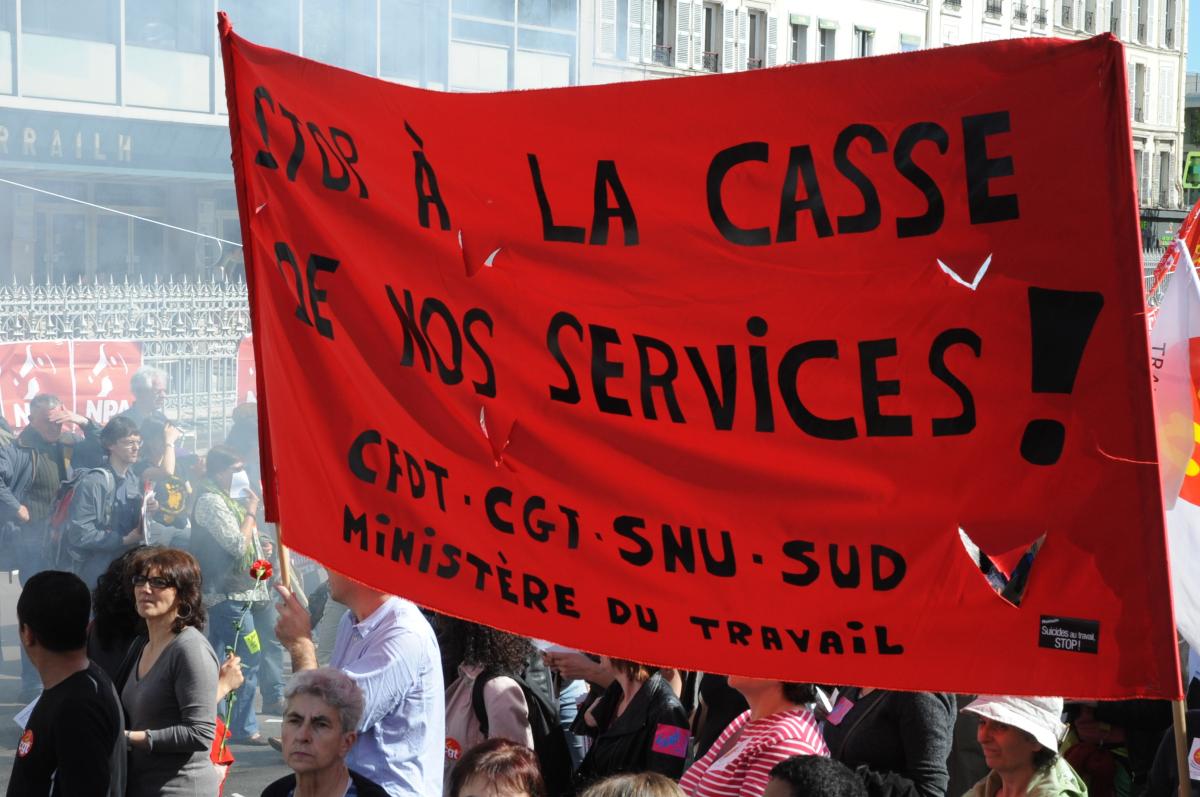 stop à la casse de nos services ministère du travail