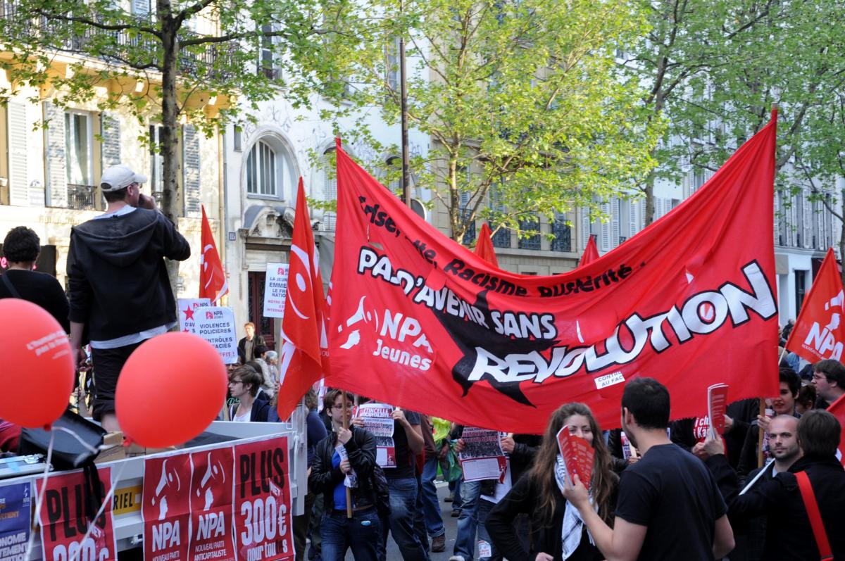 Banderole jeunes du Npa