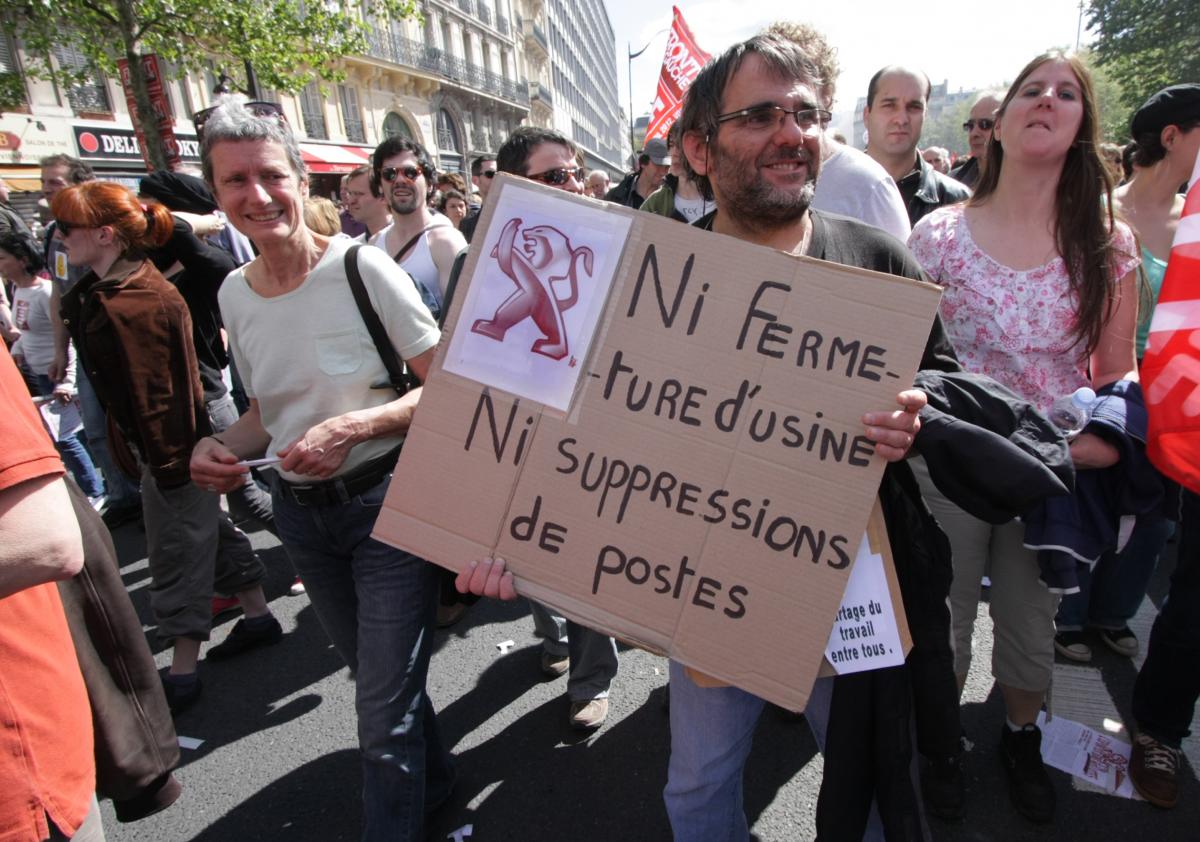 Pancarte Ni fermeture d'usine Ni suppressions de postes