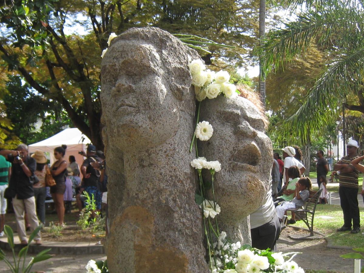 Stèle des quatre héros combattants de la liberté à Sin Pol Ile de la Réunion