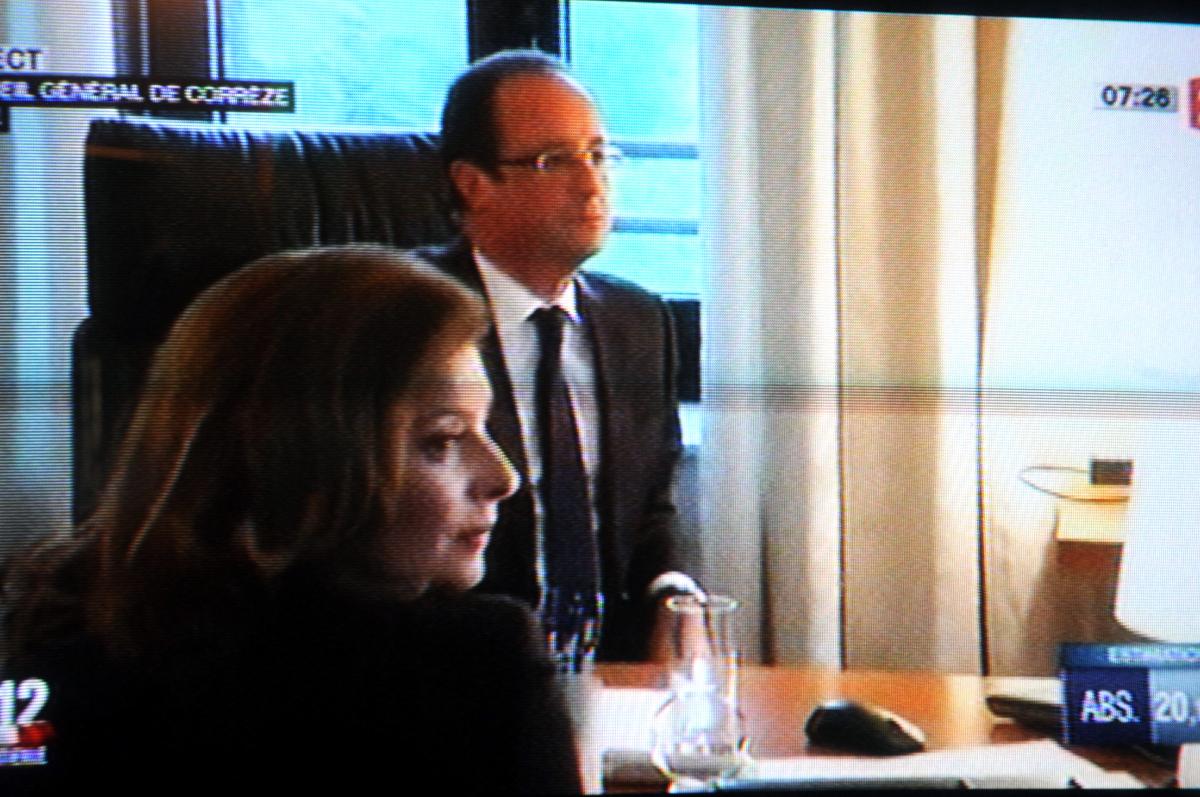 François Hollande et sa femme dans sont bureau àTulle