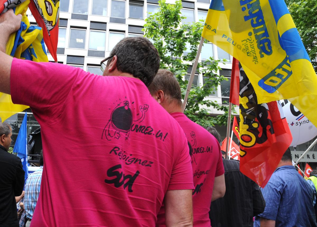 Maillot du syndicat Sud Automobile ouvrez la! rejoignez Sud