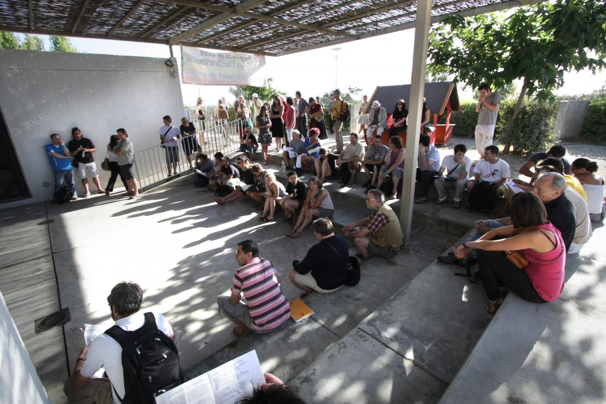res réunions sous les tonnelles