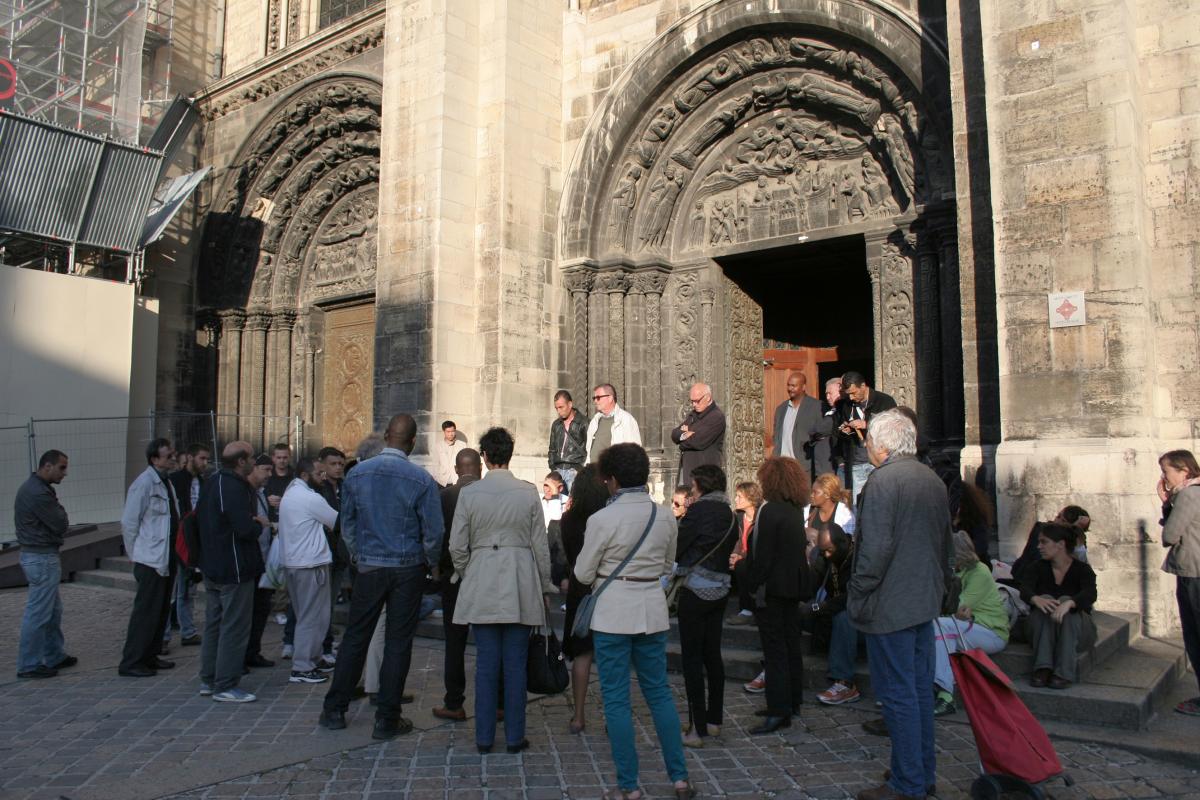 Le point de la situation sur le parvis de la Basilique