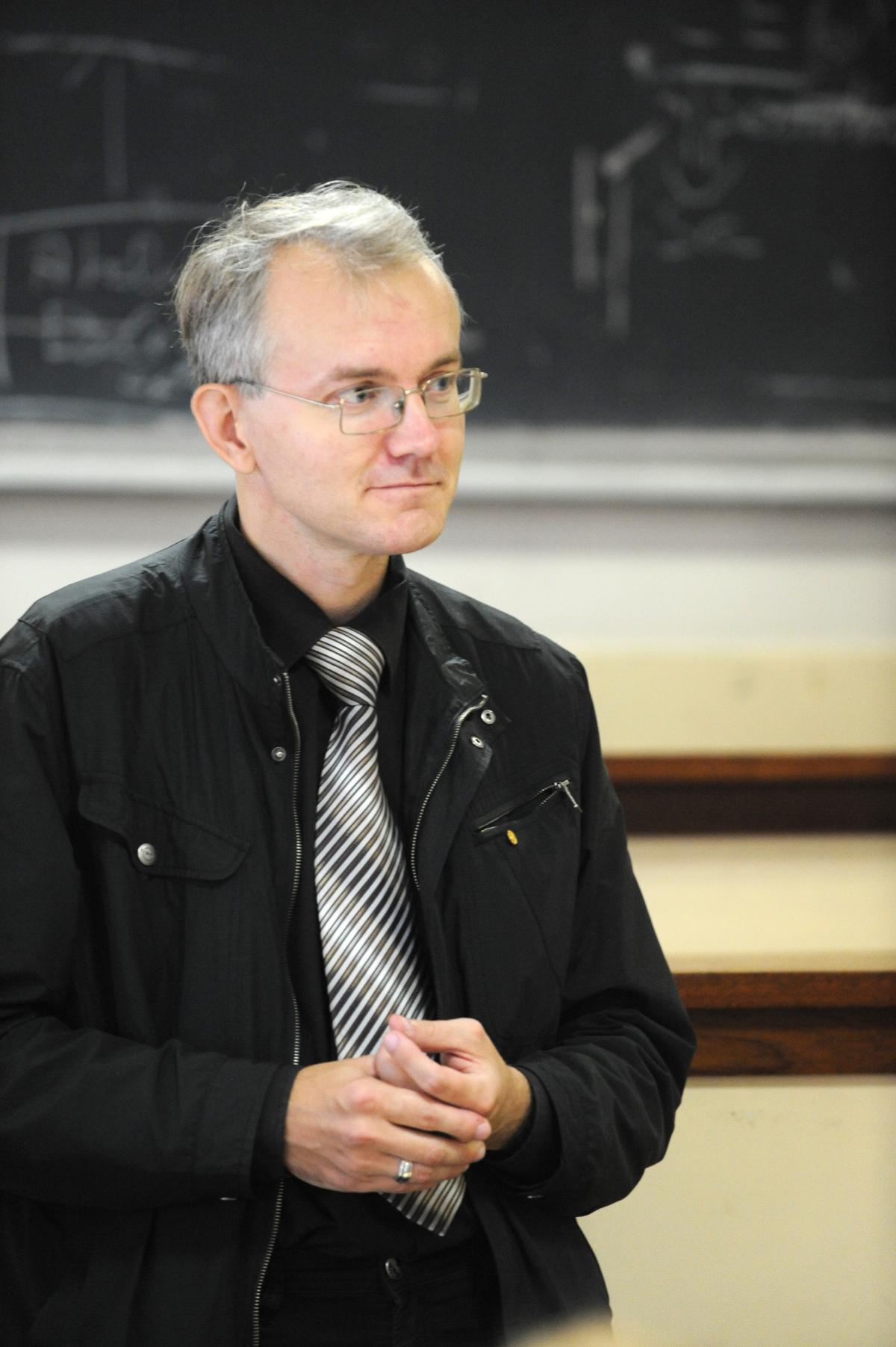 Oleg Shein membre de la direction de la confédération du travail de Russie et de l'union des habitants membre de la gauche de Russie Juste