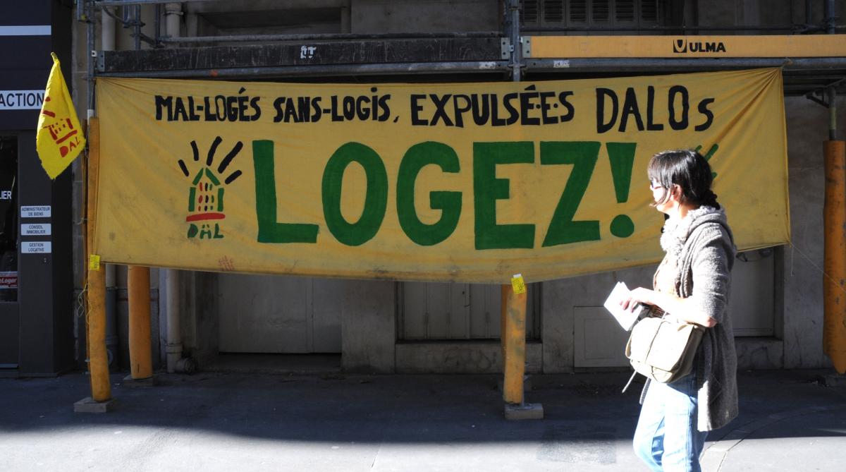 banderole du Dal droit au logement
