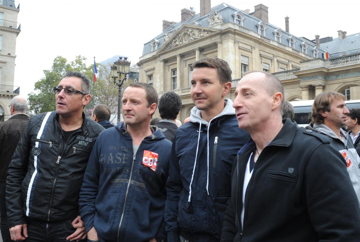 Photo souvenir avec les salariés Cgt de Presstalis