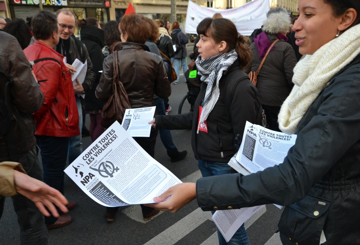 Point fixe NPA. Manifestation contre les violences faites aux femmes, dimanche 25 novembre, Paris