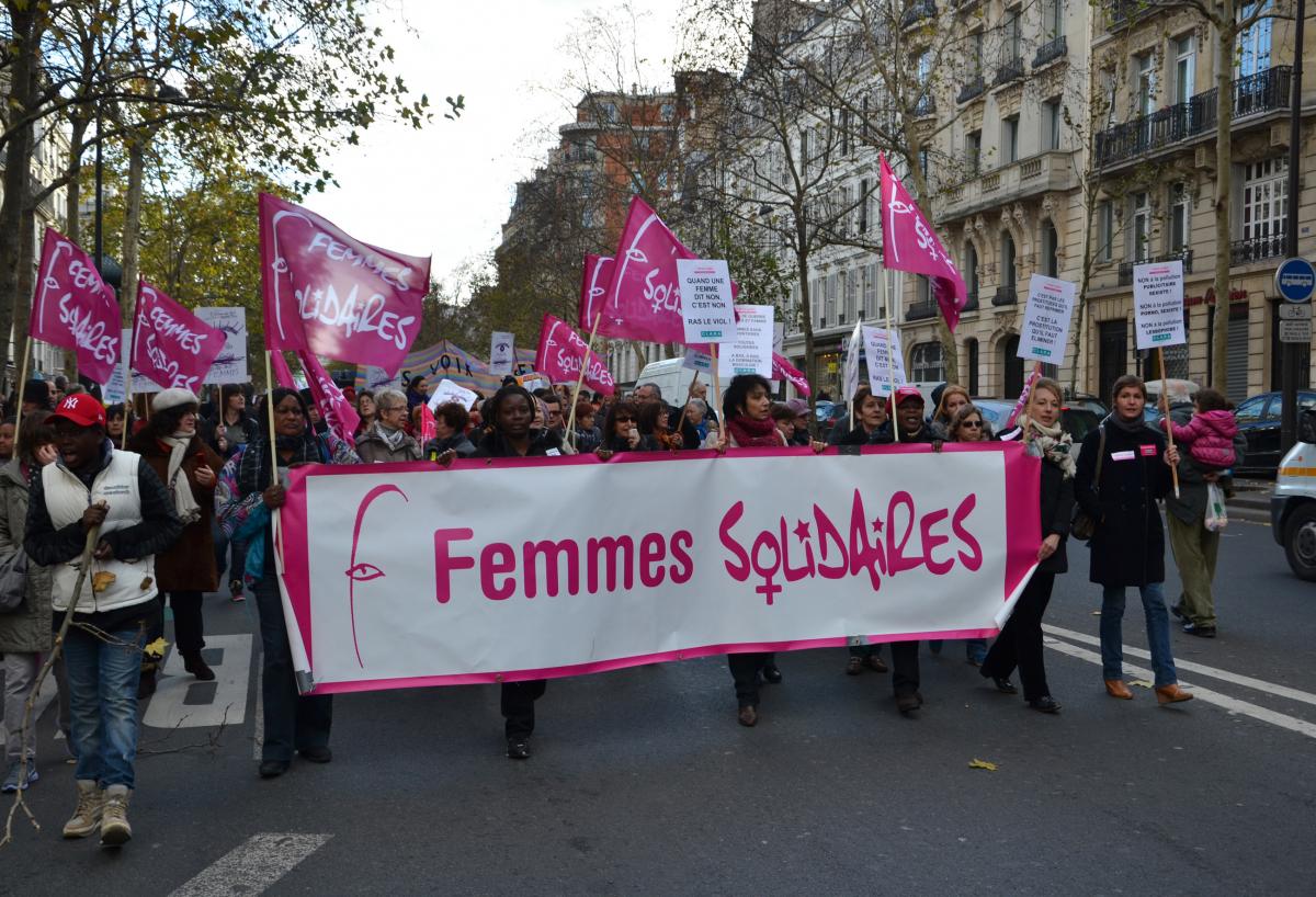 Femmes solidaires. Manifestation contre les violences faites aux femmes, dimanche 25 novembre, Paris