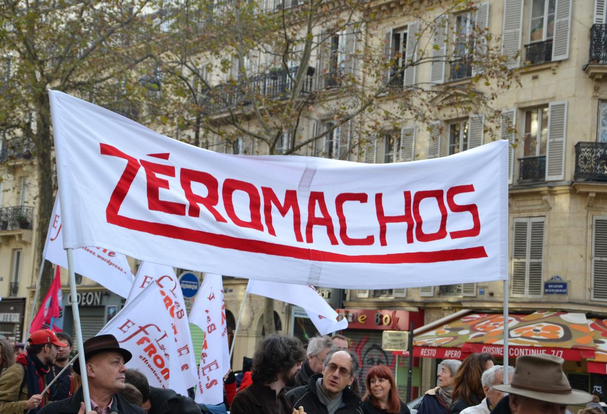 Banderole zero machos. Manifestation contre les violences faites aux femmes, dimanche 25 novembre, Paris
