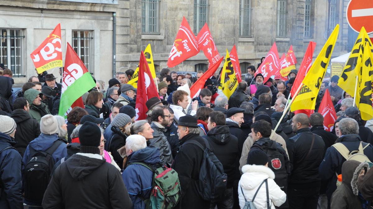 Solidarité contre la Répression des 15 Postiers du 92