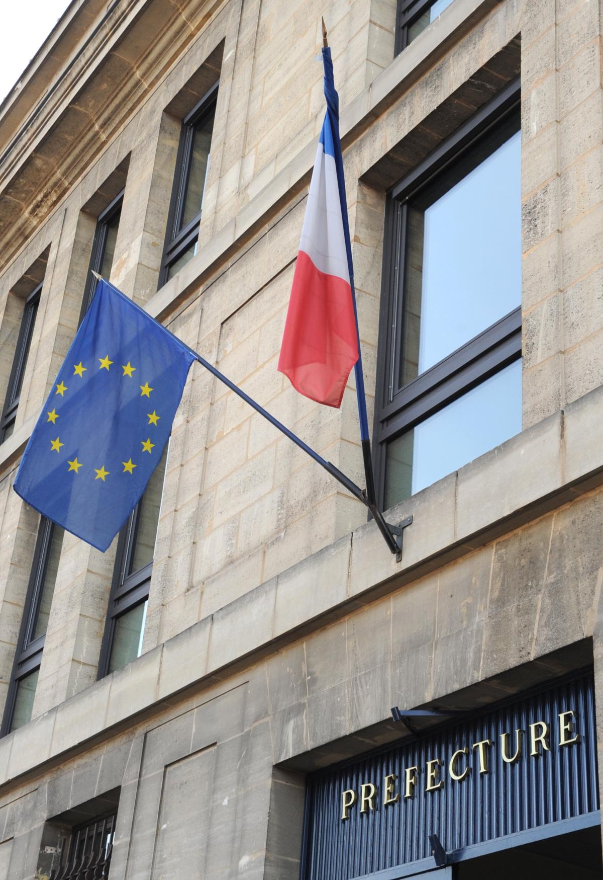 Entrée de la Préfecture des Yvelines Versailles