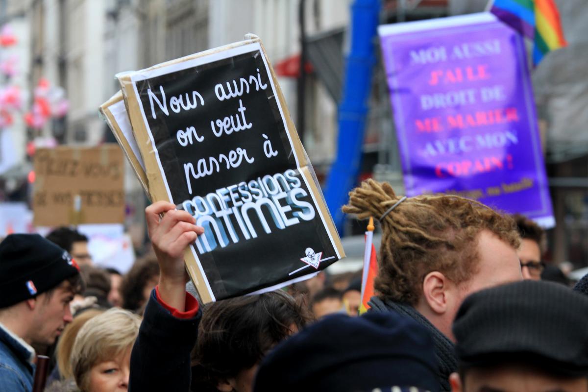 Pancartes Nous aussi on veut passer à confessions intimes