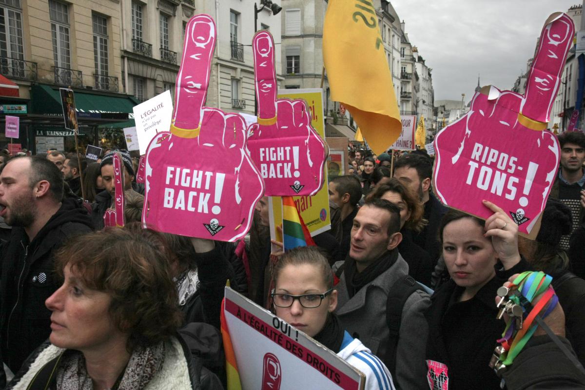 Pancartes Fight back, Ripostons