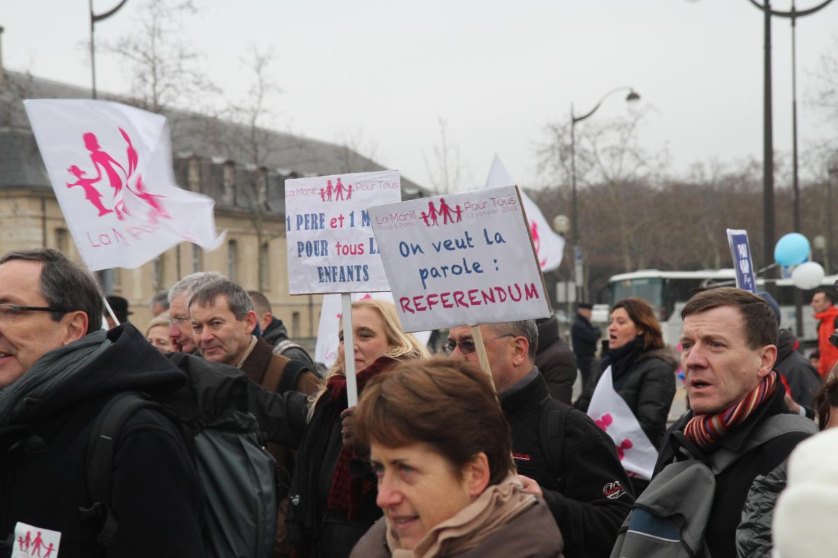 Pancarte On veut la parole un référendum
