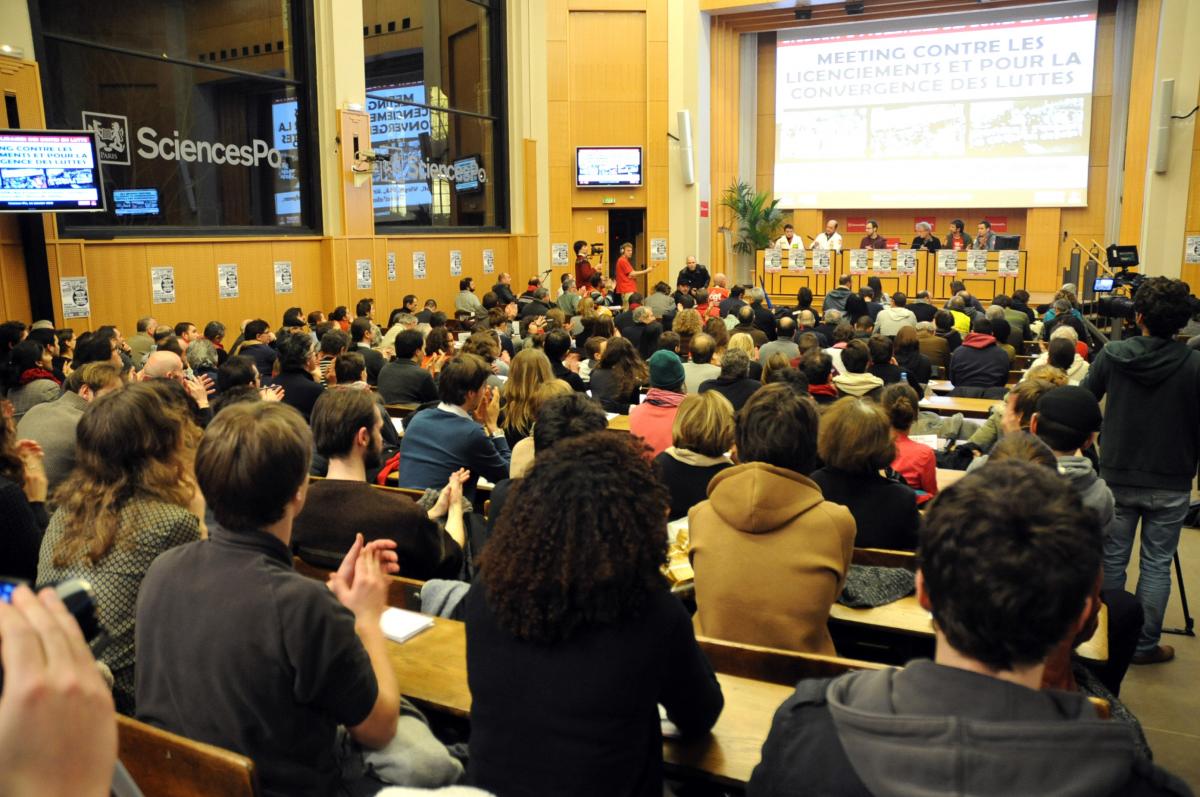 Salle du Meeting pour la convergence des luttes