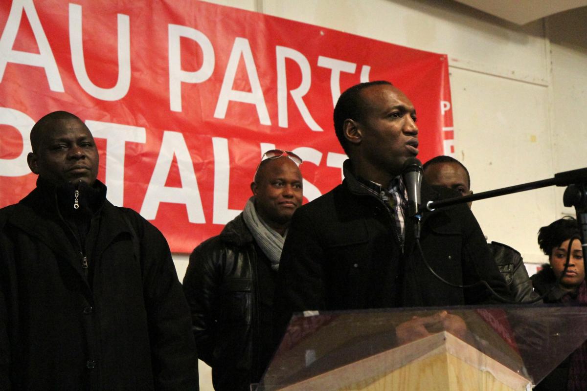 Délégation de sans-papiers lors du meeting du congrès
