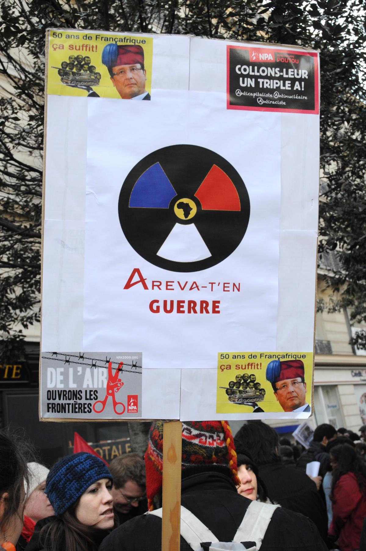 Affichette Areva t'en guerre