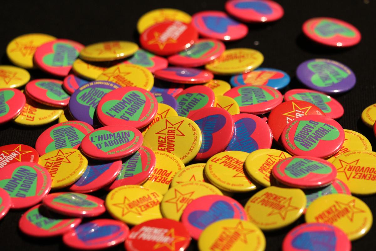 Badges l'humain d'abord, prenez le pouvoir