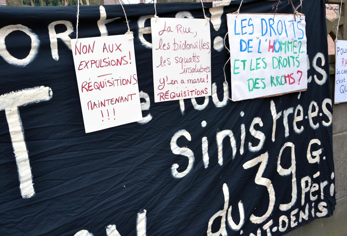 manif contre les expulsions (campements Rroms entre autre), pancarte