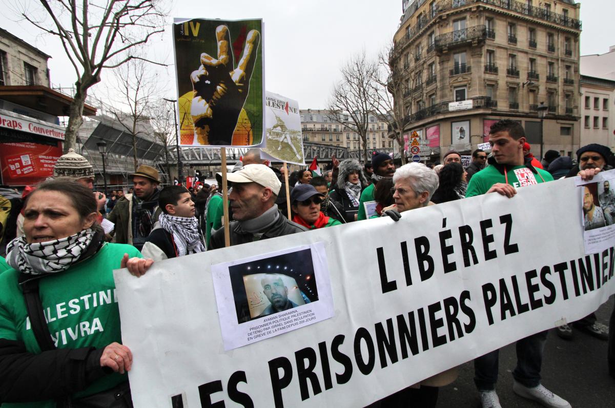 Banderole libérez les prisonniers palestiniens