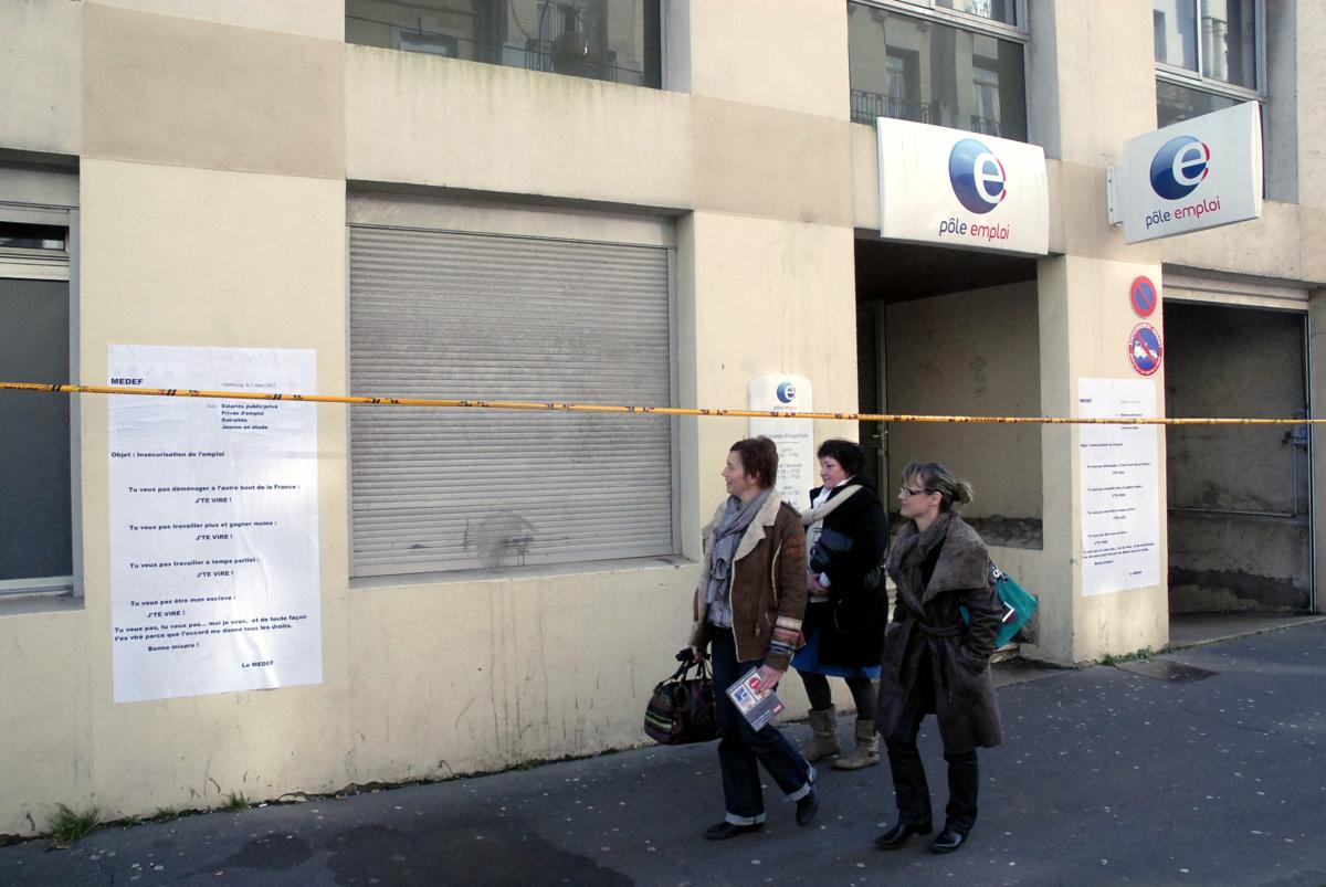 Pôle emploi pendant la manifestation contre l'ANI