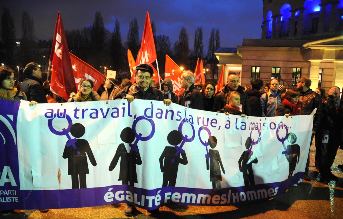 Cortège du Npa égalité femmes hommes