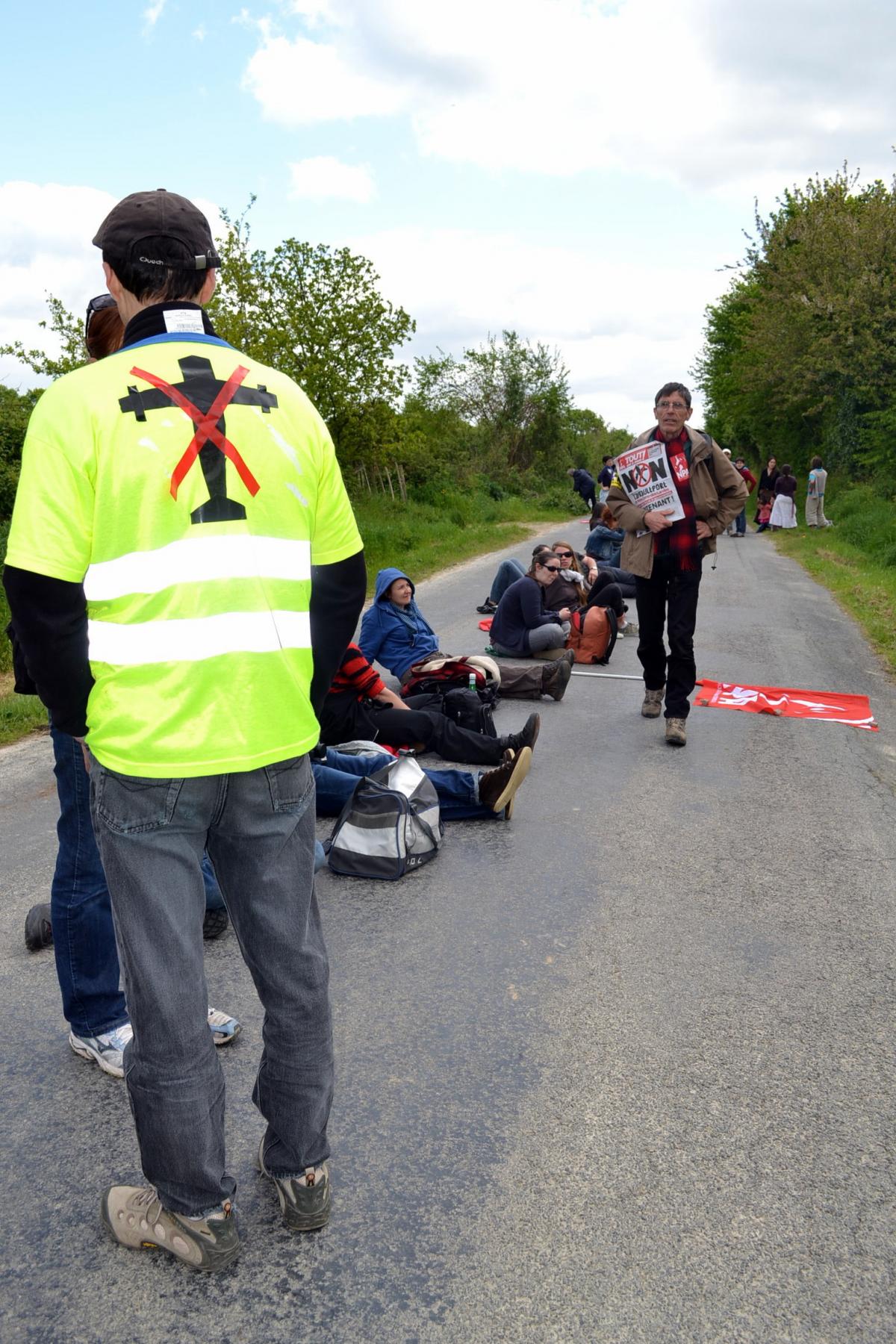 Militants installés en attendant le début de la chaine