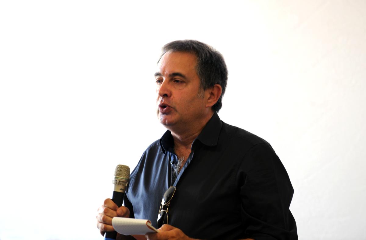 Intervenant du Npa sur les retraites