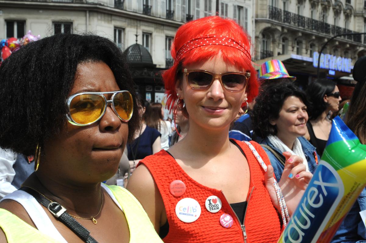 Marcheuses des Fiertés pub Durex n°1 du préservatif en Europe